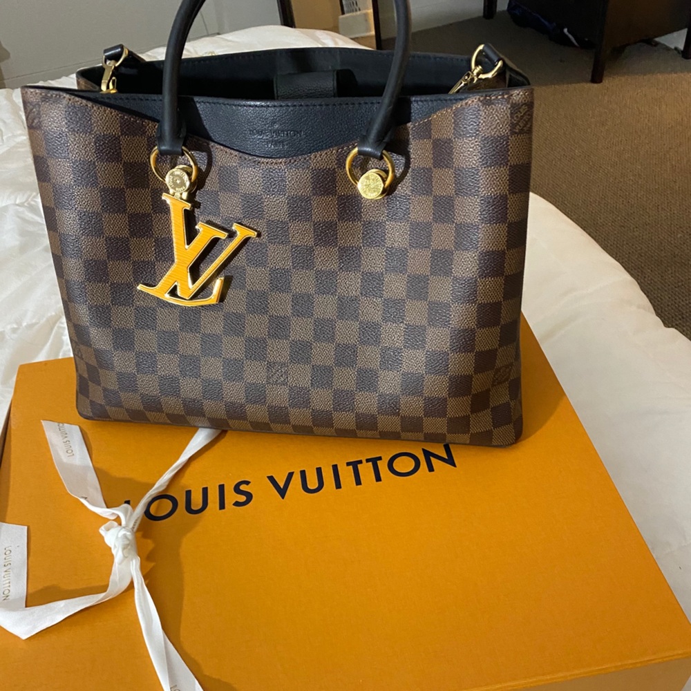 Louis Vuitton Purse